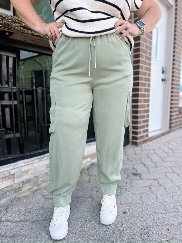 Curvy Lightweight Cargo Drawstring Joggers