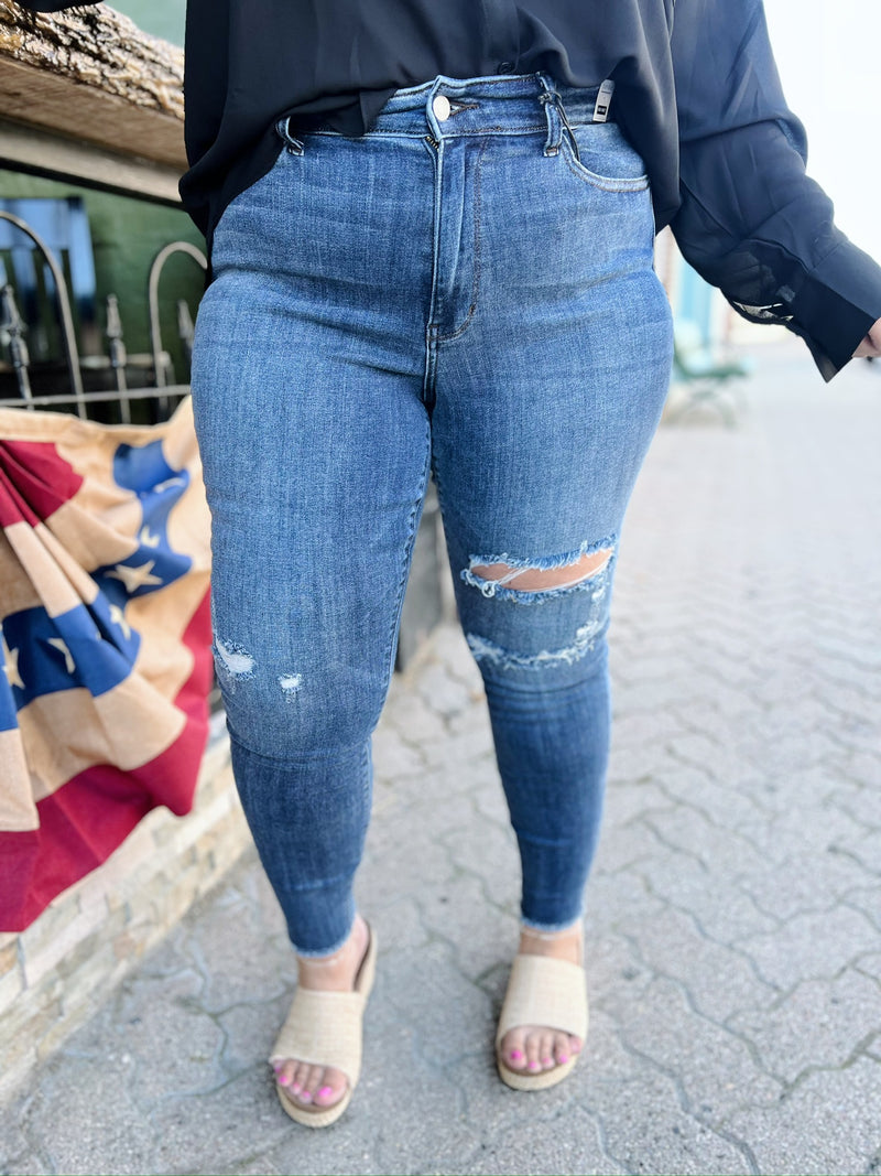 Curvy Vedder's High Rise Distressed Skinny Jeans