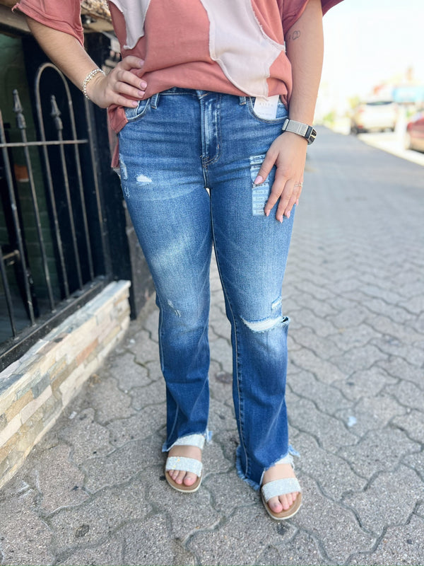 Jacy's Mid Rise Ankle Straight Jeans