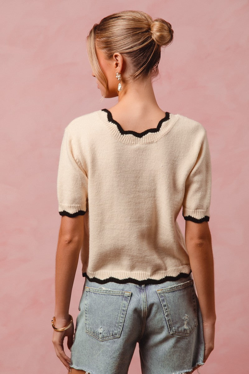 Cream Short Sleeve Sweater With Bow