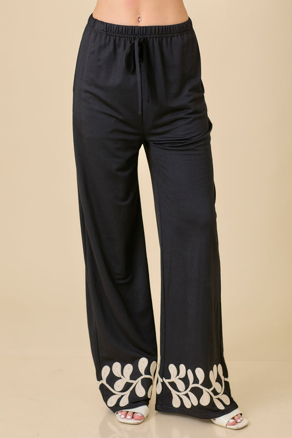 Black Pants With Embroidery Detail