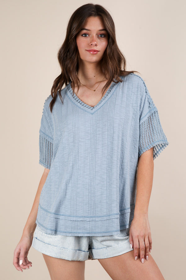 Oversized Contrast Knit V-Neck Hi-Lo Shirt